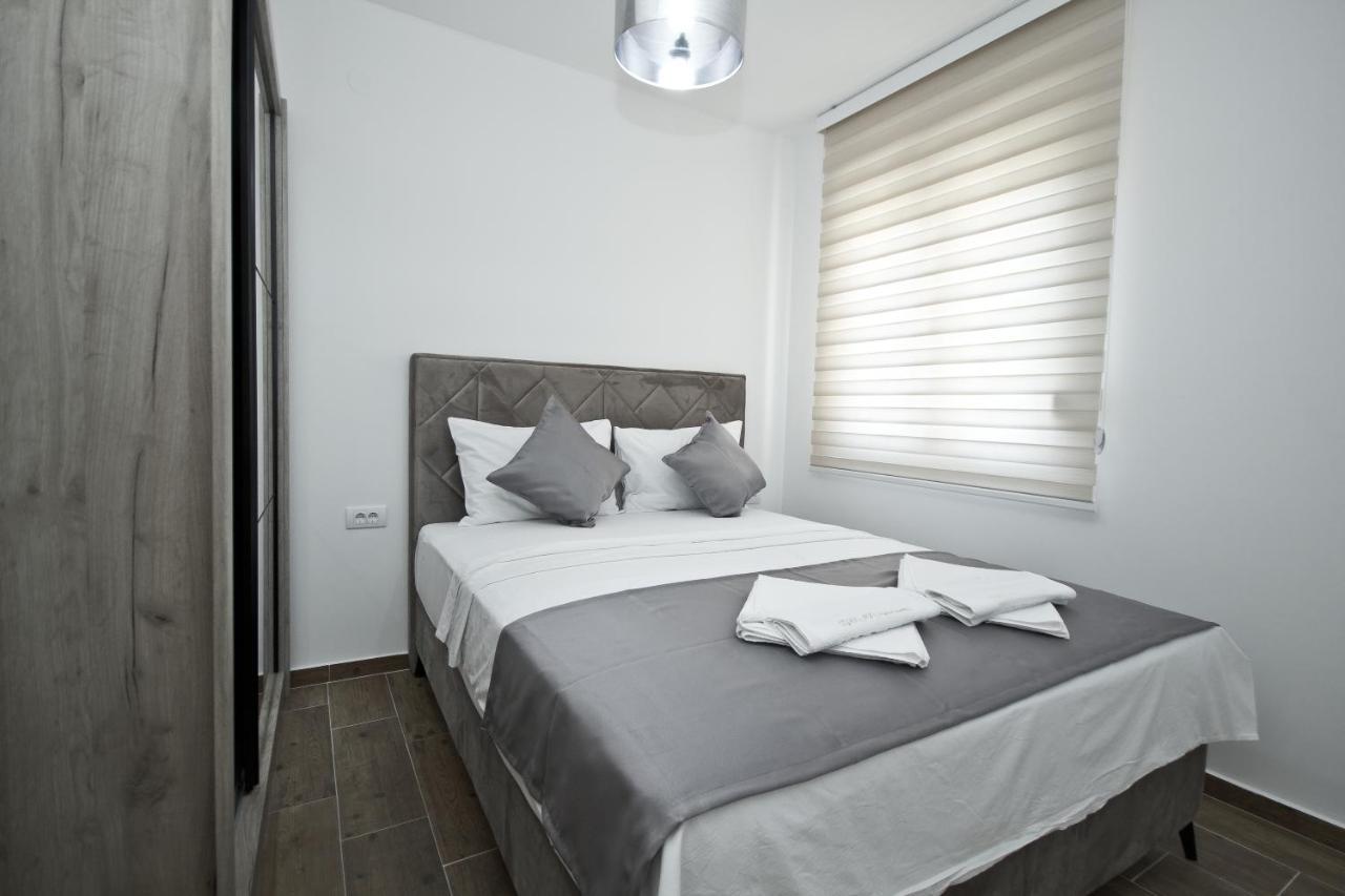 Igman Apartments Tivat Buitenkant foto